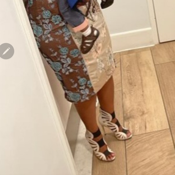 Gladiator Guess Heels - Picture 4 of 6